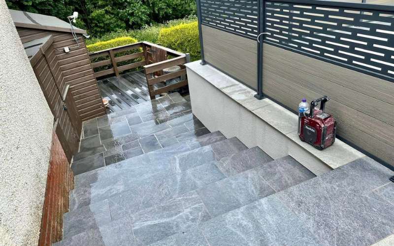 garden wall edging and detailing