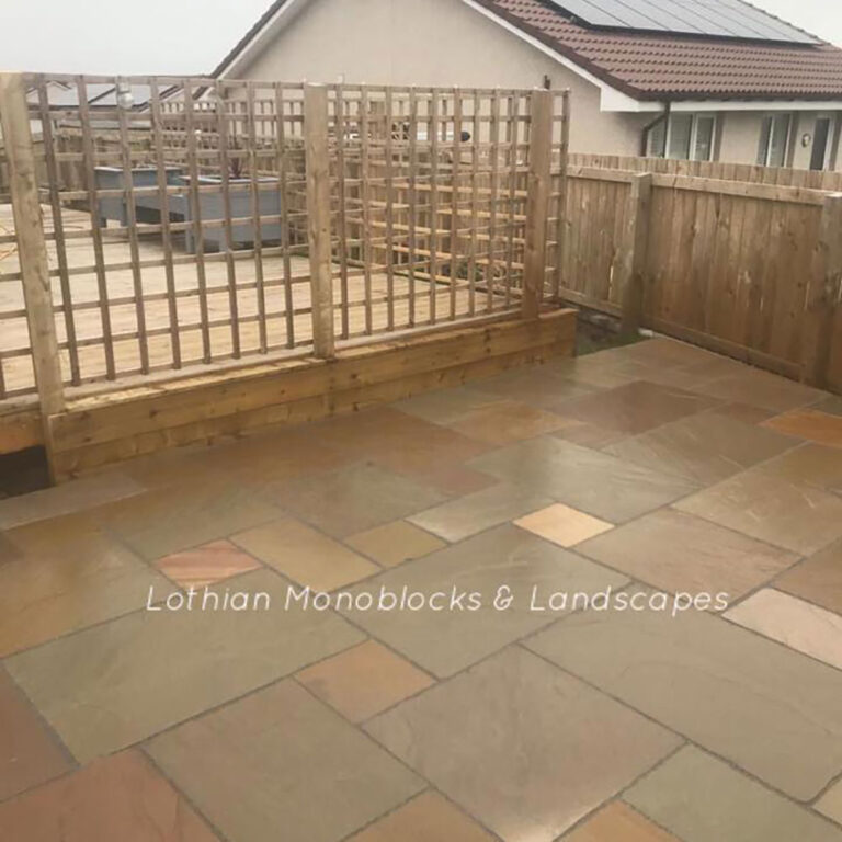 garden fence installer Scotland