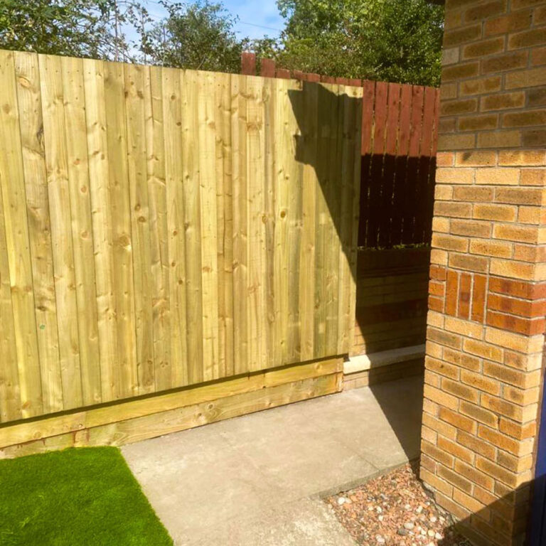 garden fence installer Scotland