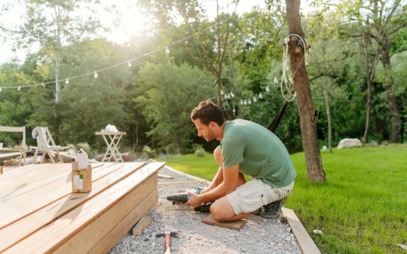 laying the decking boards